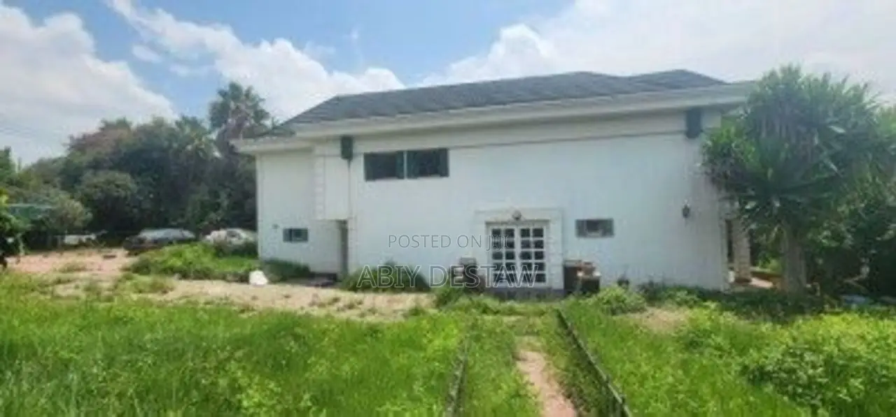 4bdrm House in Mender Real Estate, Bole for sale