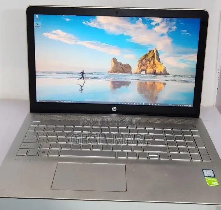 New Laptop HP Pavilion 15 8GB Intel Core i5 SSD 1T