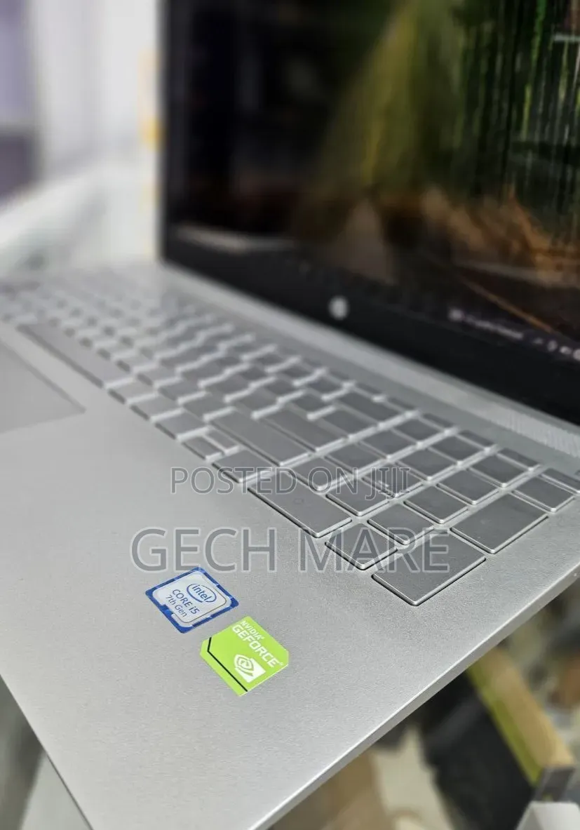 New Laptop HP Pavilion 15 8GB Intel Core i5 SSD 1T