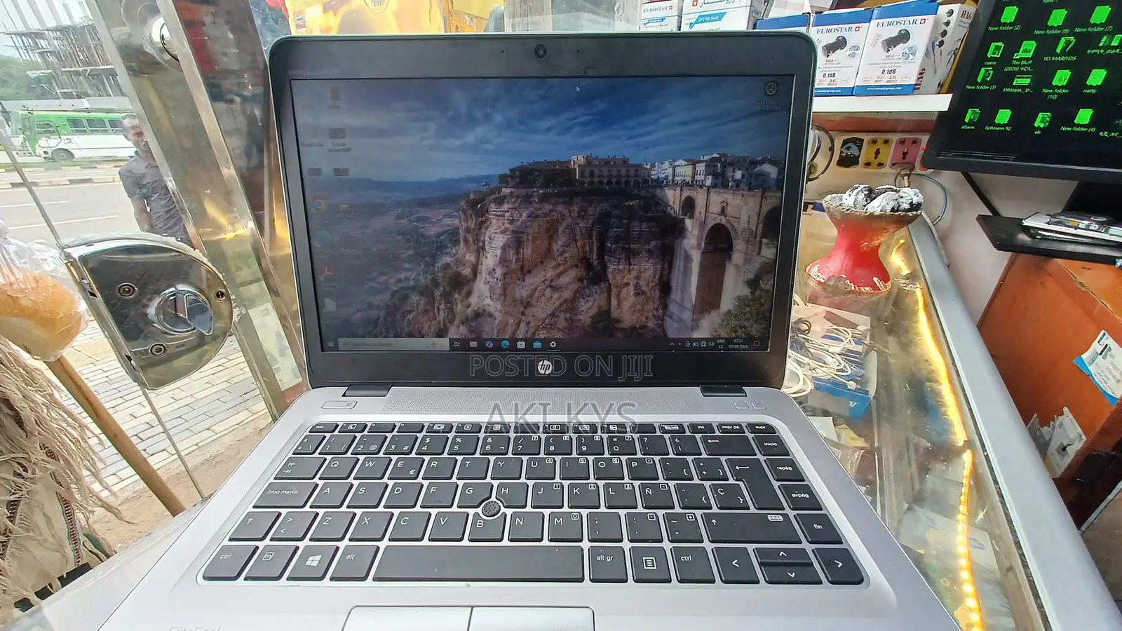 New Laptop HP EliteBook 840 8GB Intel Core i5 SSD 256GB