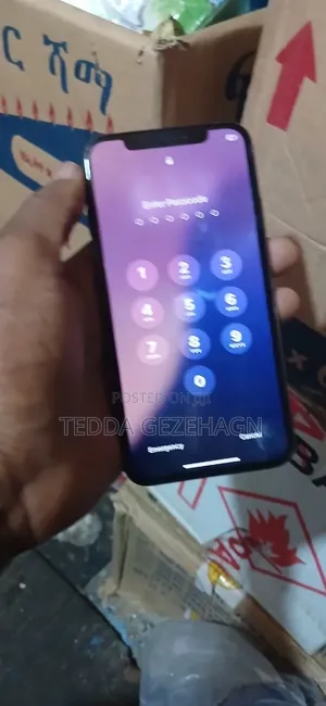 Apple iPhone XS 64 GB White