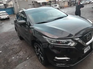 Nissan Qashqai 2017 Black