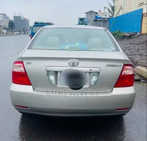 Toyota Corolla 2005 White