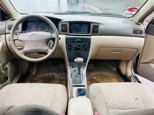 Toyota Corolla 2005 White