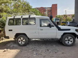 Toyota 4-Runner 1989 White
