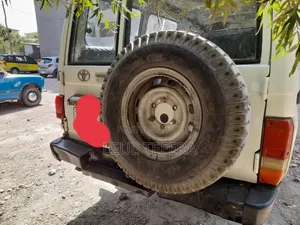 Toyota 4-Runner 1989 White