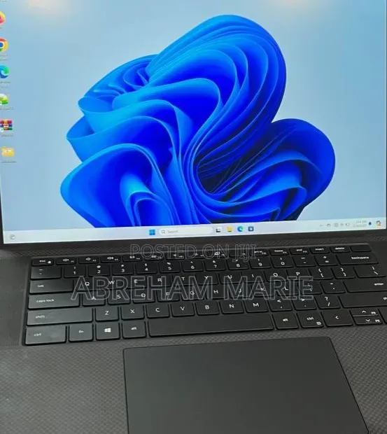 New Laptop Dell XPS 15 16GB Intel Core i7 SSD 512GB