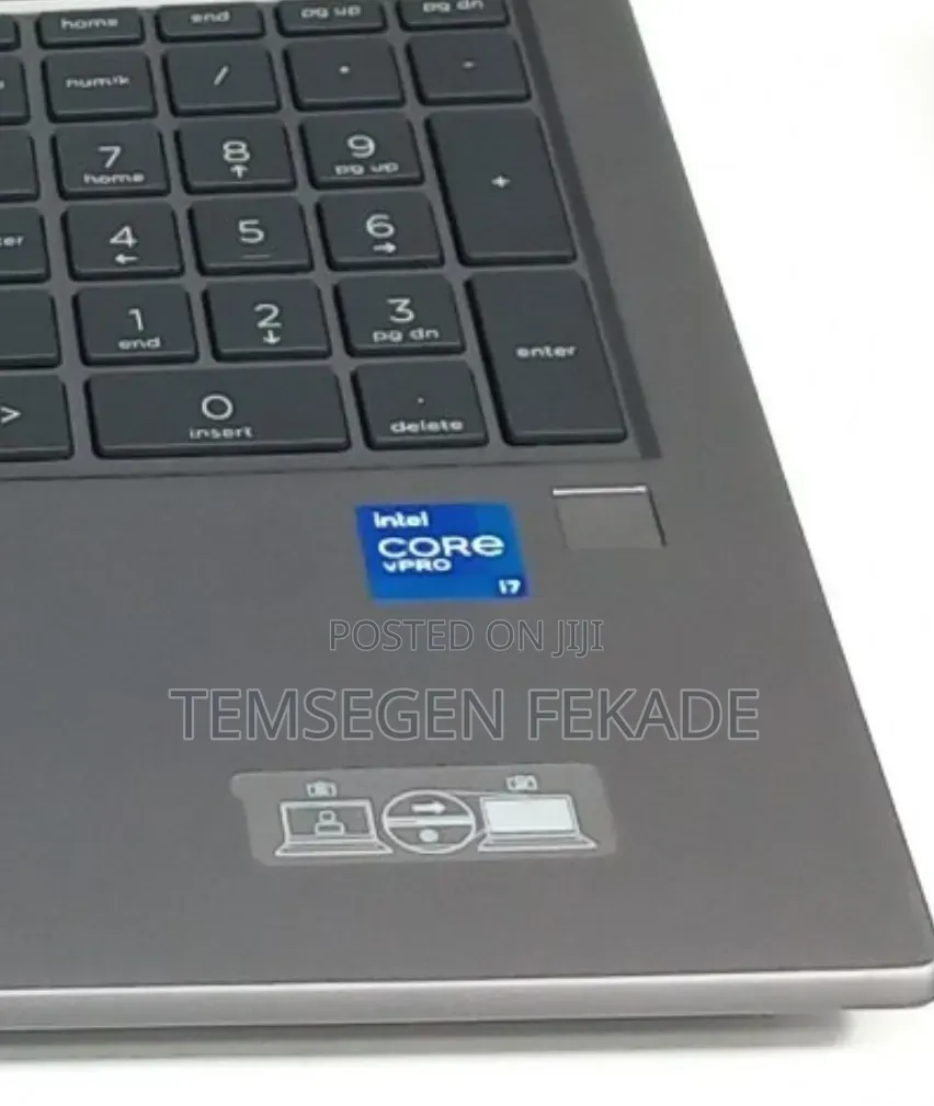 New Laptop HP ZBook Firefly G8 16GB Intel Core i7 SSD 512GB