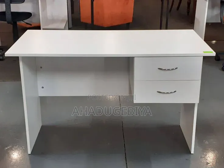 Modern Office Table for Sale - Tafo