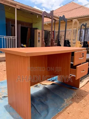 Modern Office Table for Sale - Tafo