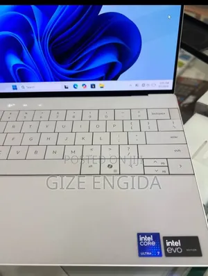 New Laptop Dell XPS 13 16GB Intel Core Ultra 7 SSD 512GB