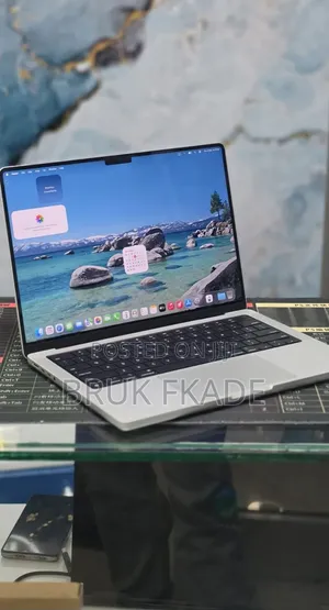 New Laptop Apple MacBook Pro 2021 M1 16GB Apple M1 Pro SSD 1T