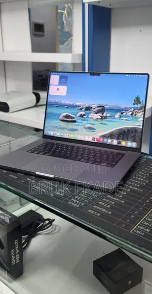 New Laptop Apple MacBook Pro 2021 M1 16GB Apple M1 Pro SSD 512GB