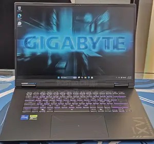 New Laptop Gigabyte GAMING A16 16GB Intel Core i7 SSD 1T