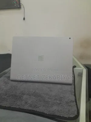 New Laptop Microsoft Surface Book 8GB Intel Core i5 SSD 256GB