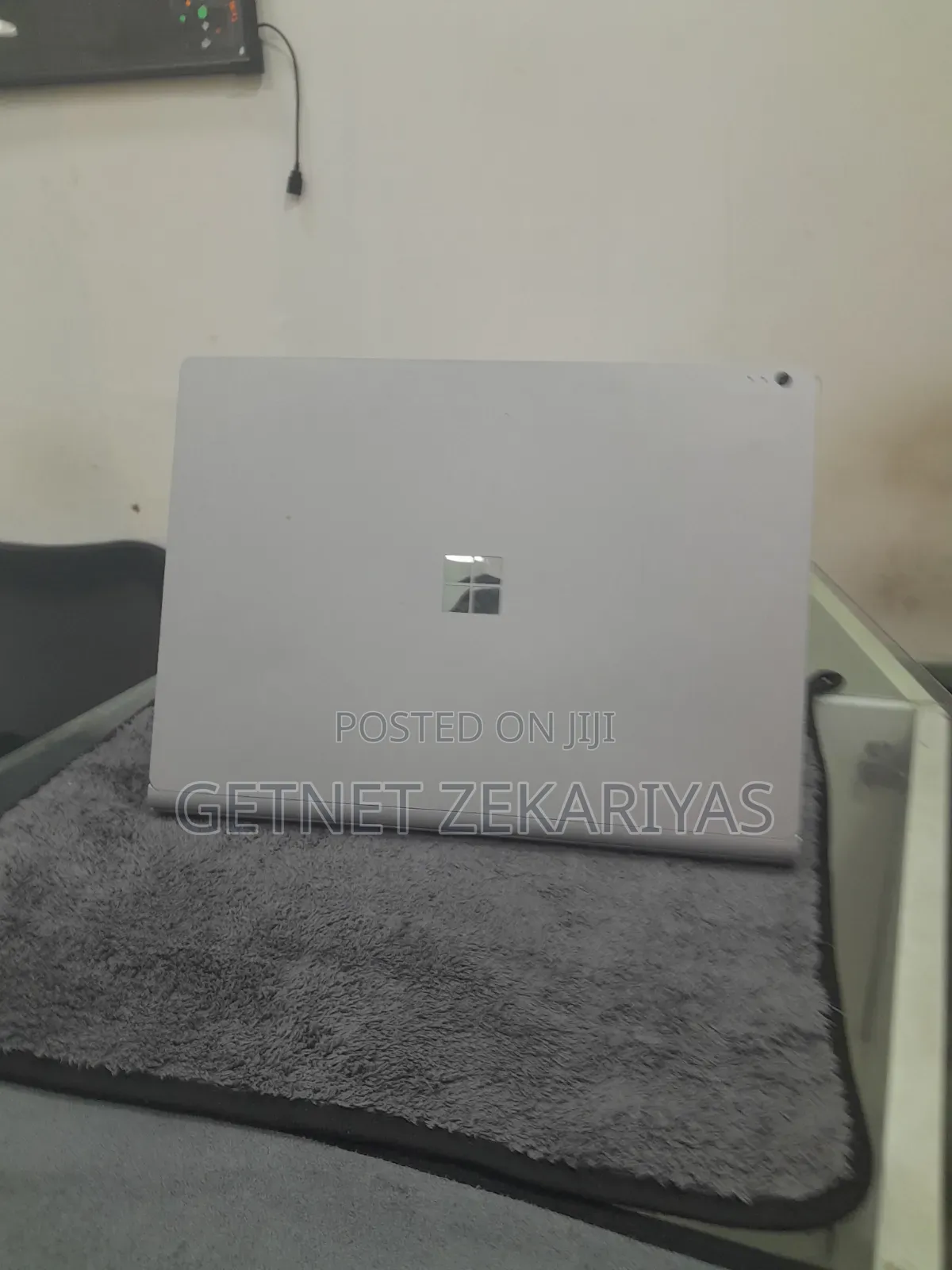 New Laptop Microsoft Surface Book 8GB Intel Core i5 SSD 256GB