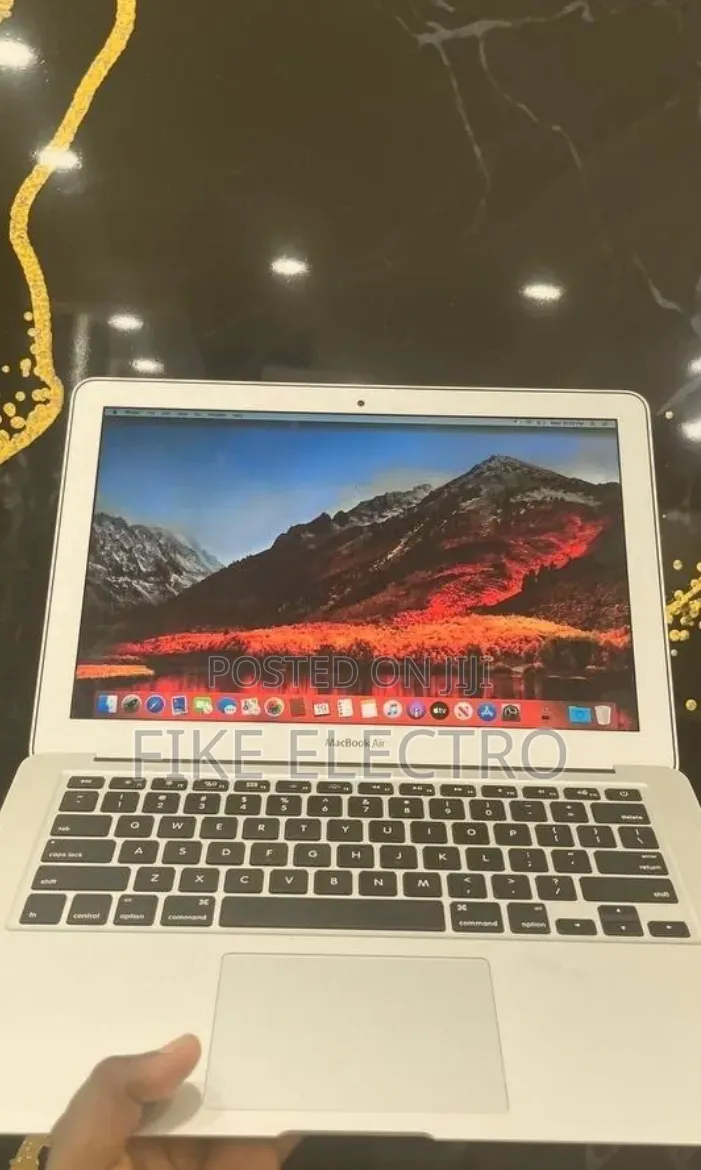 Laptop Apple MacBook Air 2017 8GB Intel Core i5 SSD 128GB