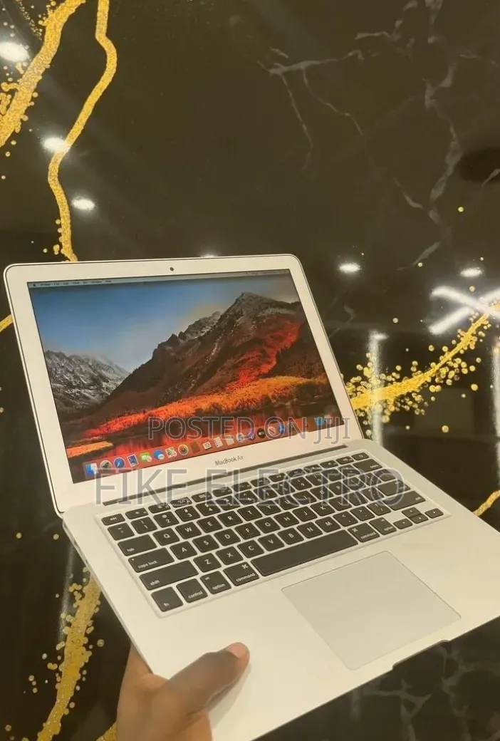 Laptop Apple MacBook Air 2017 8GB Intel Core i5 SSD 128GB