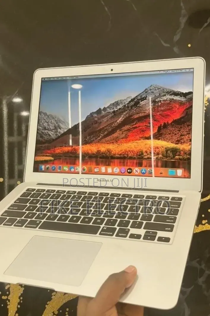 Laptop Apple MacBook Air 2017 8GB Intel Core i5 SSD 128GB