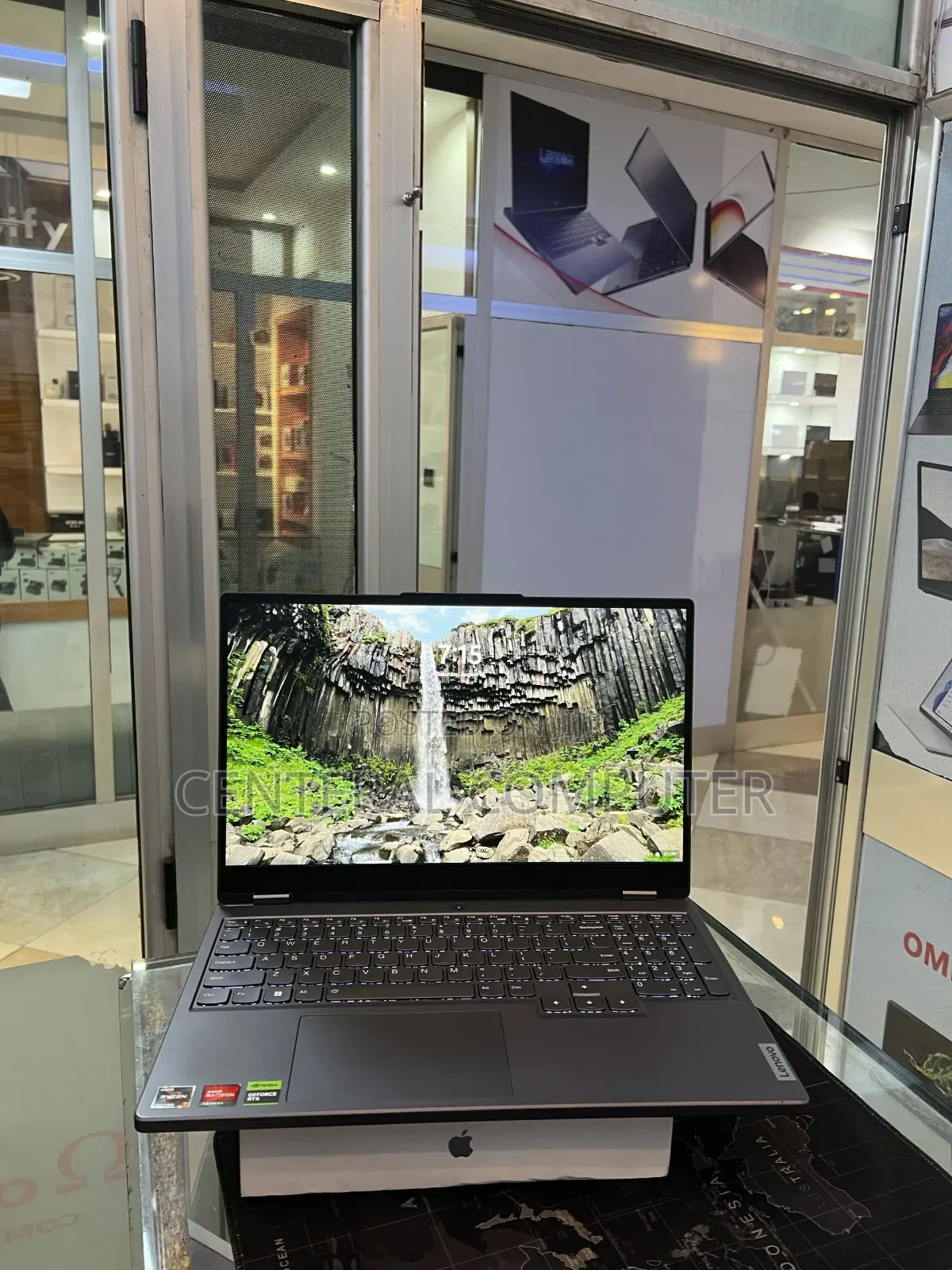 New Laptop Lenovo Legion 5i 16GB AMD Ryzen 5 SSD 512GB