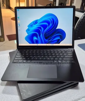 New Laptop Microsoft Surface Laptop 3 8GB Intel Core i5 SSD 256GB