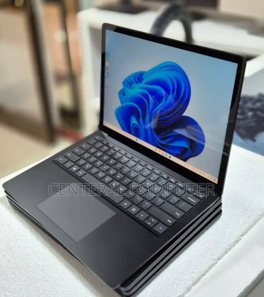 New Laptop Microsoft Surface Laptop 3 8GB Intel Core i5 SSD 256GB