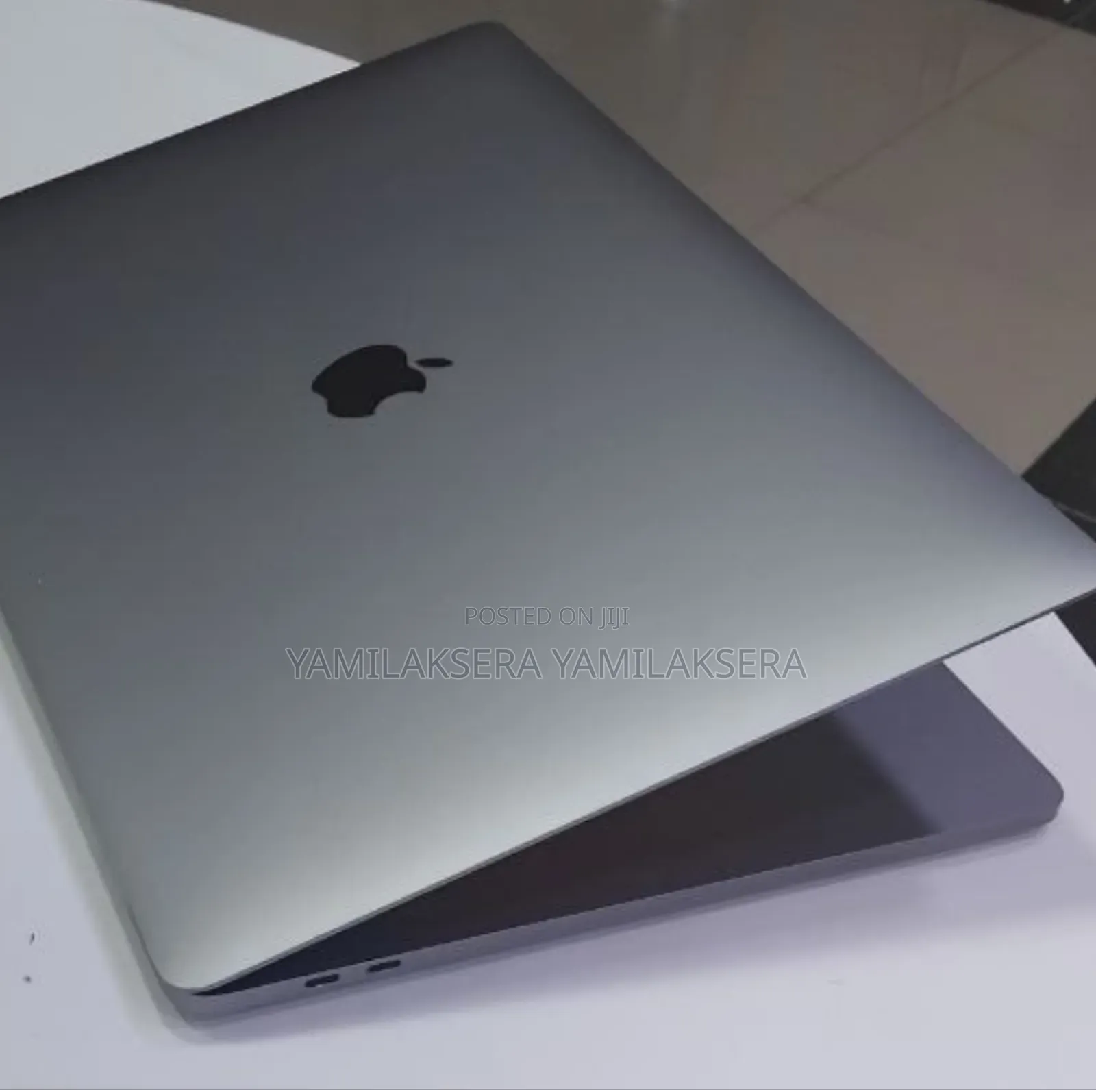 New Laptop Apple MacBook Pro 2017 16GB Intel Core i7 SSD 512GB