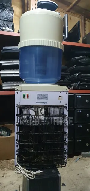 Waryt Water Despenser 16l (ዋሪት ውሃ ማጣሪያ ሙቅ እና ቀዝቃዛ )