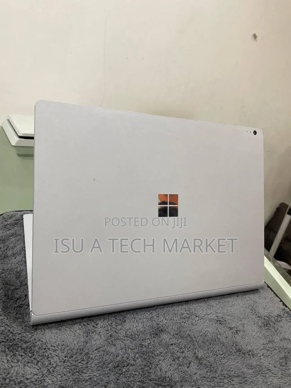 New Laptop Microsoft Surface 8GB Intel Core i5 SSD 128GB