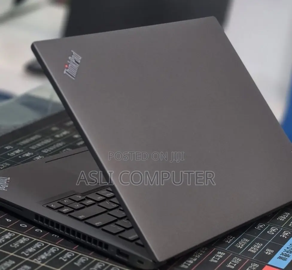 New Laptop Lenovo ThinkPad T14 16GB Intel Core i7 SSD 512GB