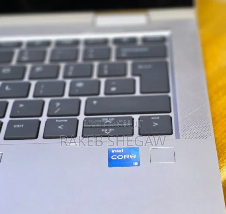 New Laptop HP EliteBook 830 G8 16GB Intel Core i5 SSD 512GB