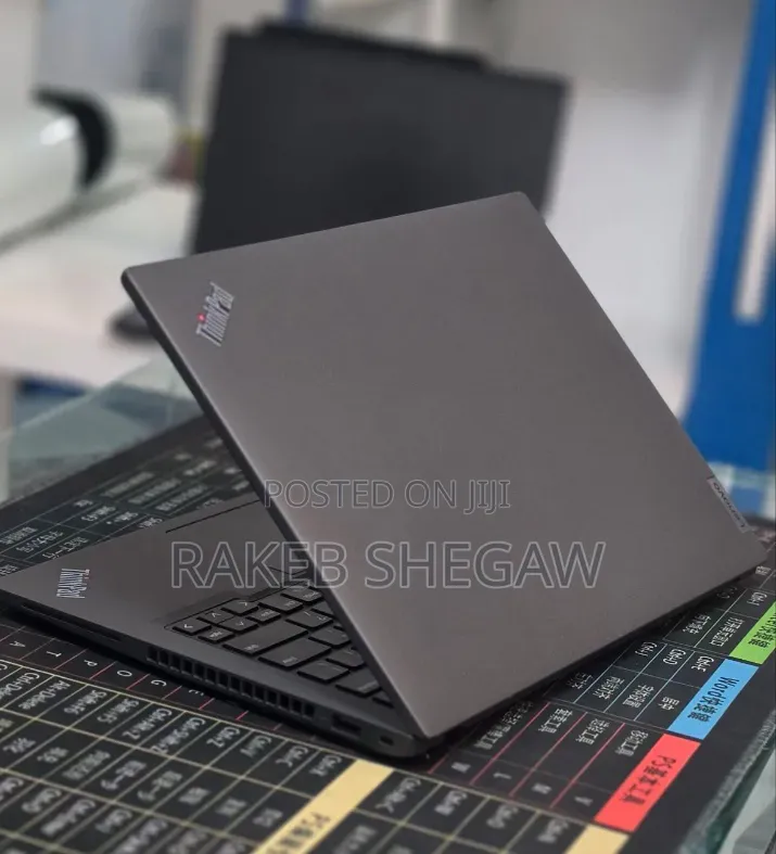 New Laptop Lenovo ThinkPad T14 16GB Intel Core i7 SSD 512GB