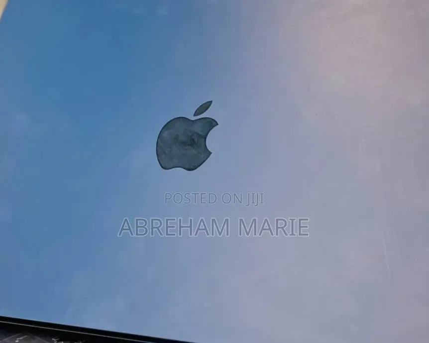 New Laptop Apple MacBook Air 2024 M3 8GB Apple M3 SSD 256GB