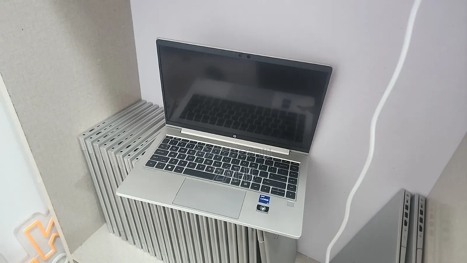 New Laptop HP ProBook 440 G9 16GB Intel Core i7 SSD 512GB