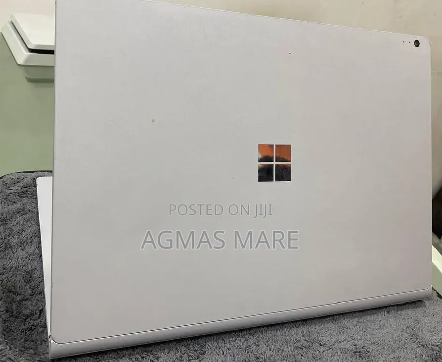 New Laptop Microsoft Surface Book 8GB Intel Core i5 SSD 128GB