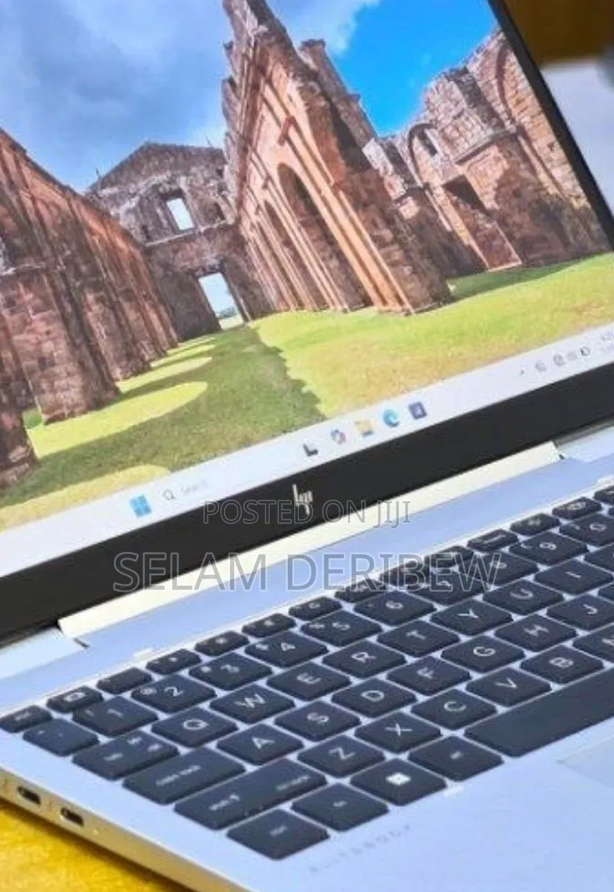 New Laptop HP Elitebook 830 G11 16GB Intel Core Ultra 7 SSD 512GB