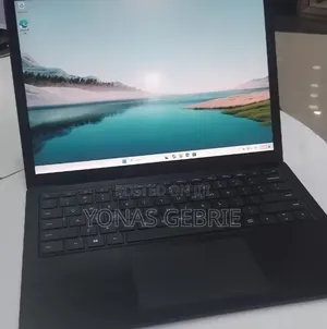New Laptop Microsoft Surface 8GB Intel Core i5 SSD 256GB