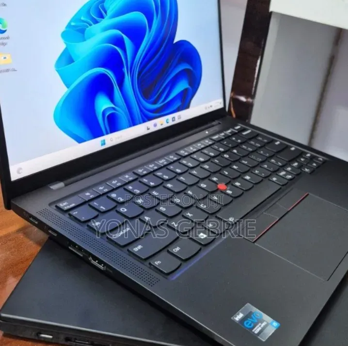 New Laptop Lenovo ThinkPad X1 Carbon 16GB Intel Core i5 SSD 512GB