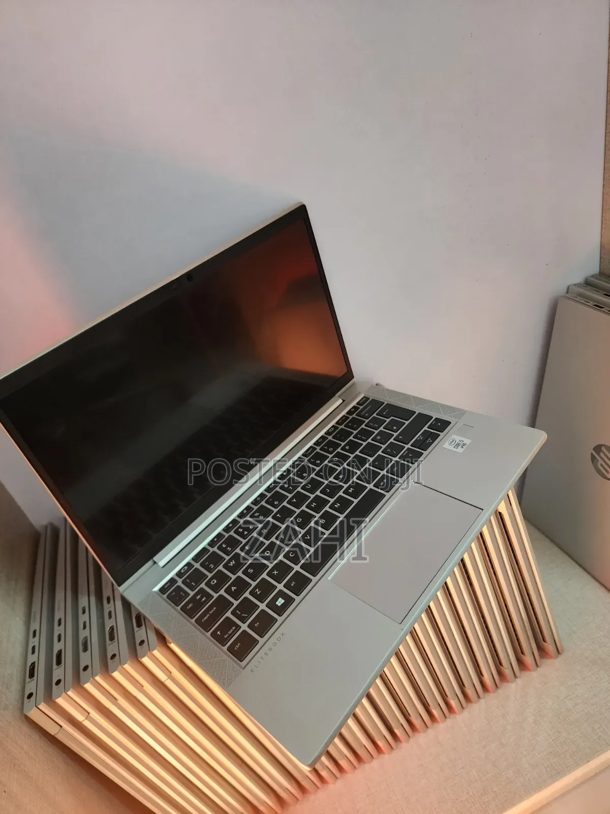 New Laptop HP EliteBook 830 G8 16GB Intel Core i5 SSD 512GB