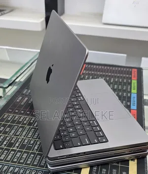New Laptop Apple MacBook Pro 32GB Apple M1 Pro SSD 512GB