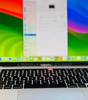 New Laptop Apple MacBook Pro 2021 M1 16GB Apple M1 Pro SSD 256GB