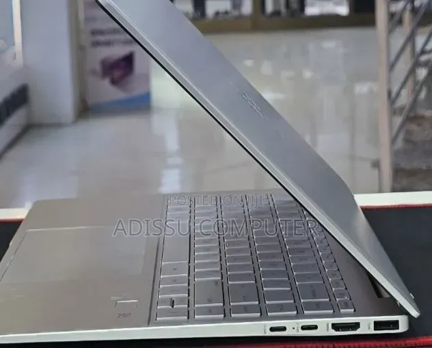 New Laptop HP Pavilion 14 16GB Intel Core i7 SSD 1T
