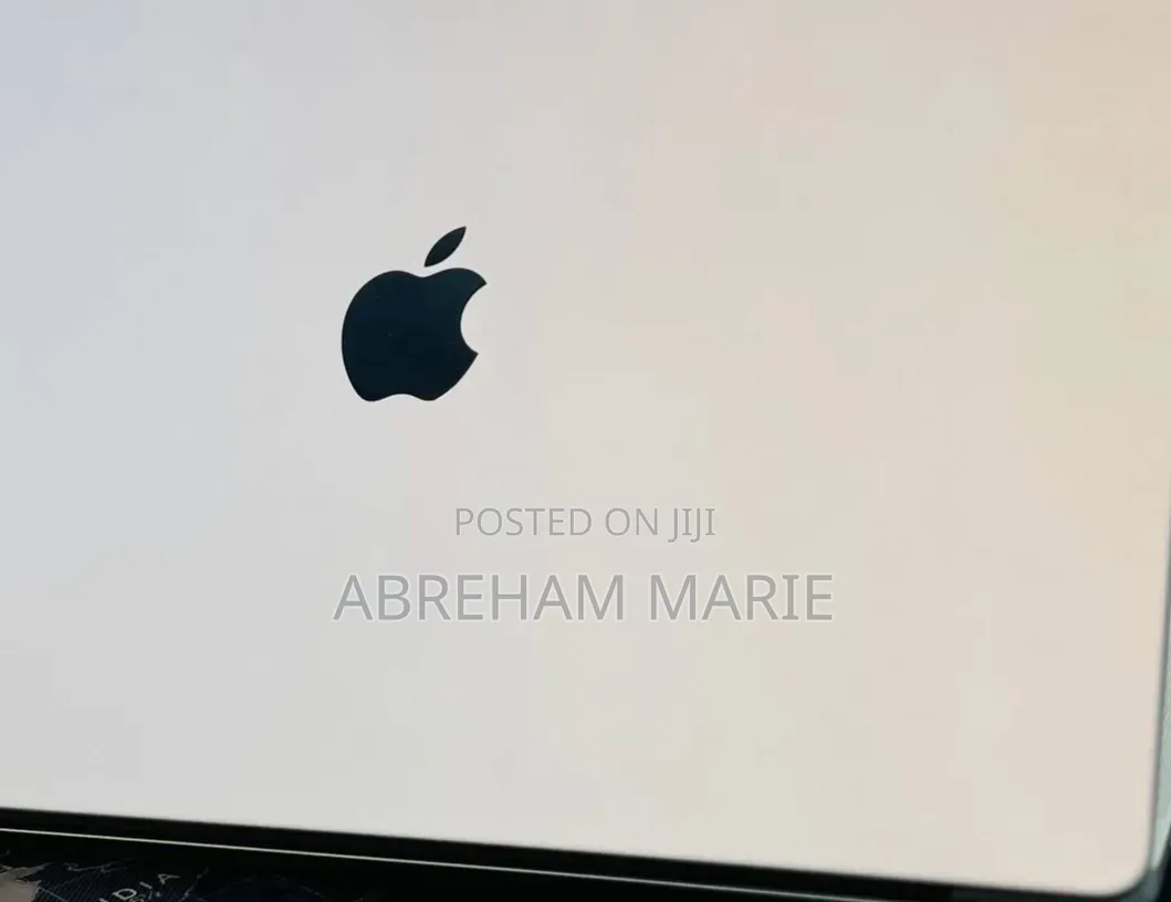 New Laptop Apple MacBook Pro 2021 M1 32GB Apple M1 Pro SSD 1T