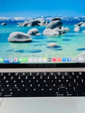 New Laptop Apple MacBook Pro 2021 M1 32GB Apple M1 Pro SSD 1T