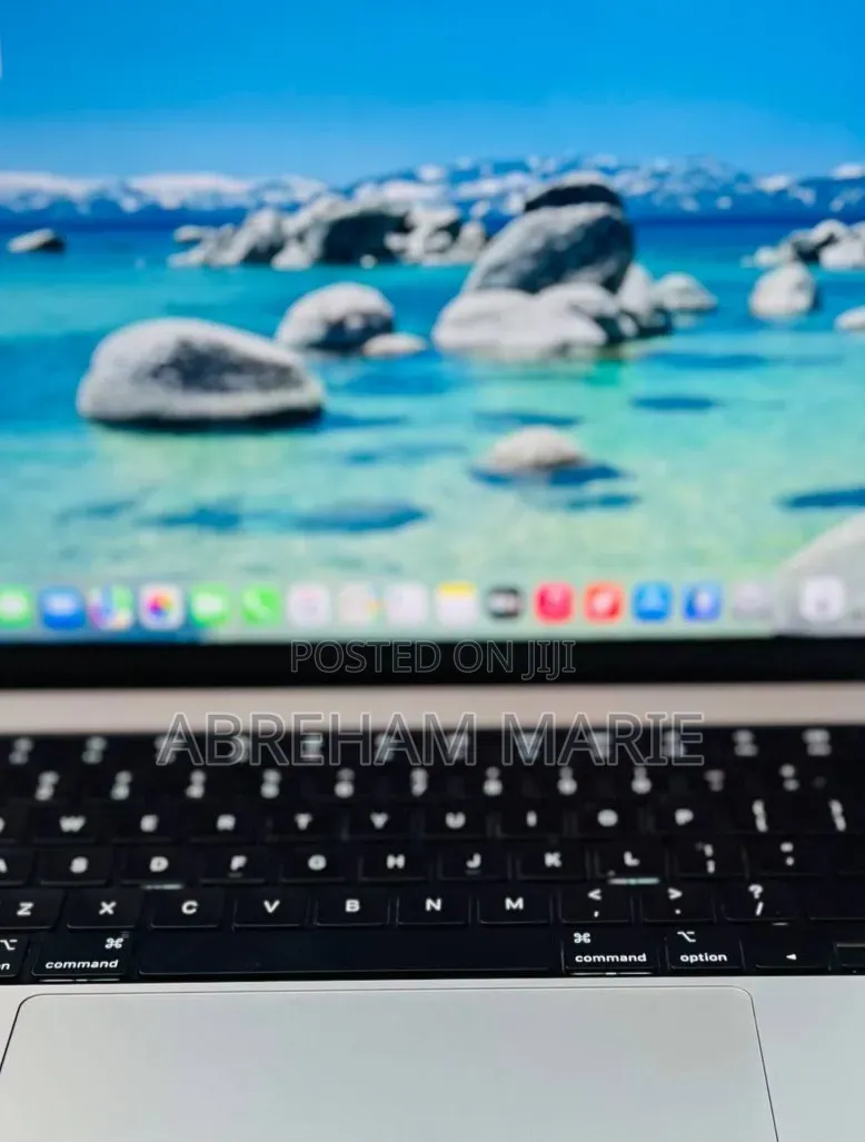 New Laptop Apple MacBook Pro 2021 M1 32GB Apple M1 Pro SSD 1T