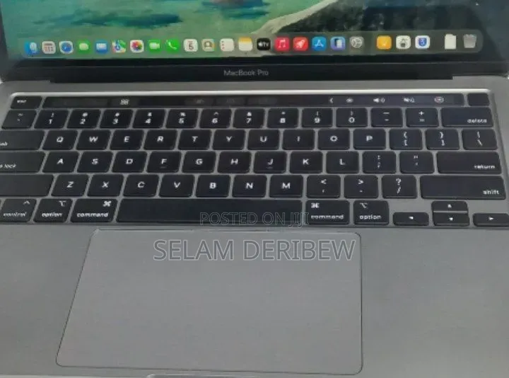 New Laptop Apple MacBook Pro 2020 M1 8GB Apple M1 Pro SSD 256GB