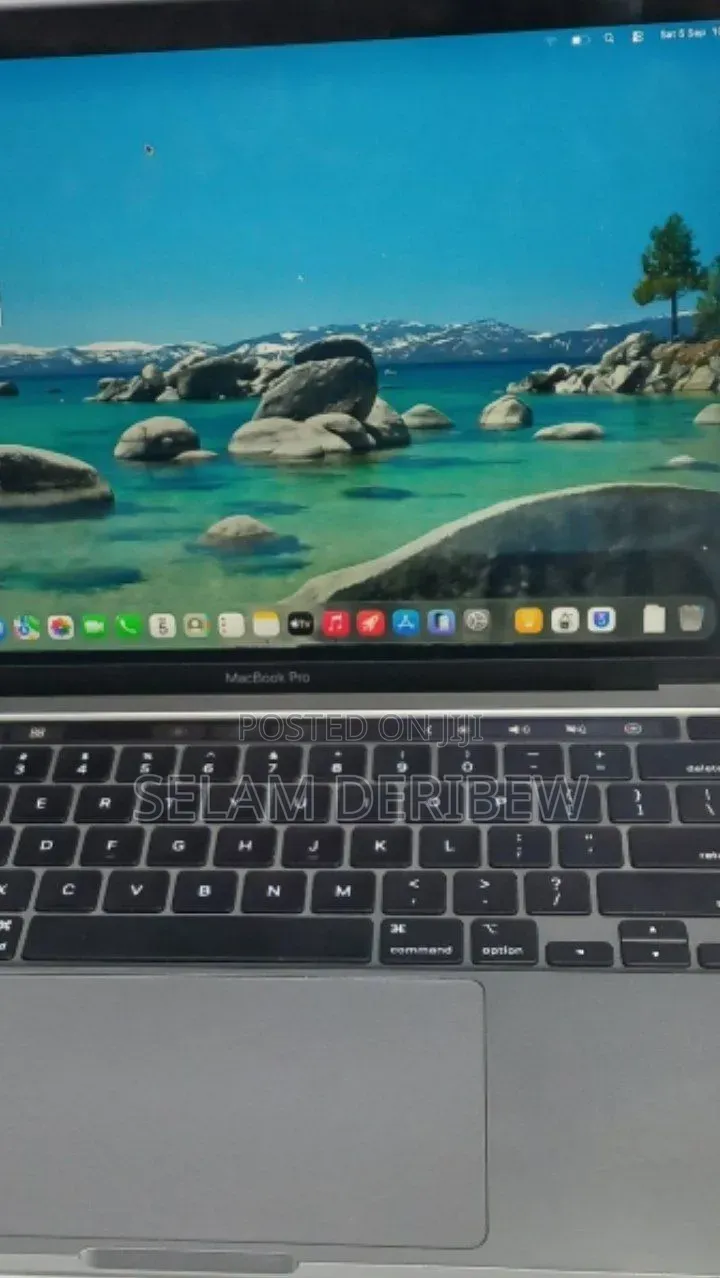 New Laptop Apple MacBook Pro 2020 M1 8GB Apple M1 Pro SSD 256GB