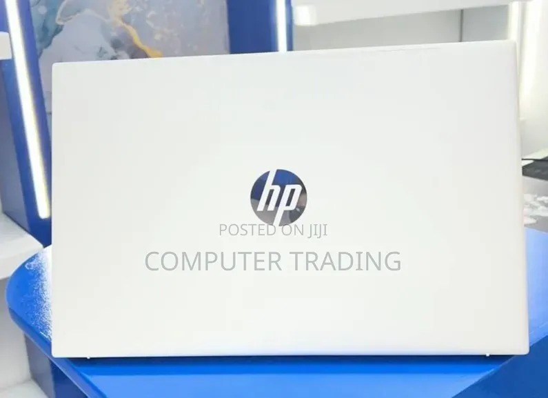 New Laptop HP Pavilion 17 16GB Intel Core i7 SSD 1T