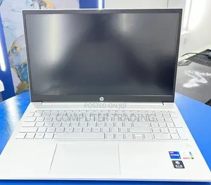 New Laptop HP Pavilion 17 16GB Intel Core i7 SSD 1T
