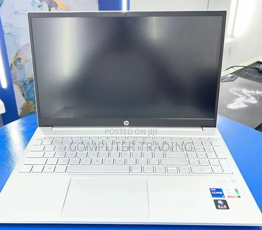 New Laptop HP Pavilion 17 16GB Intel Core i7 SSD 1T